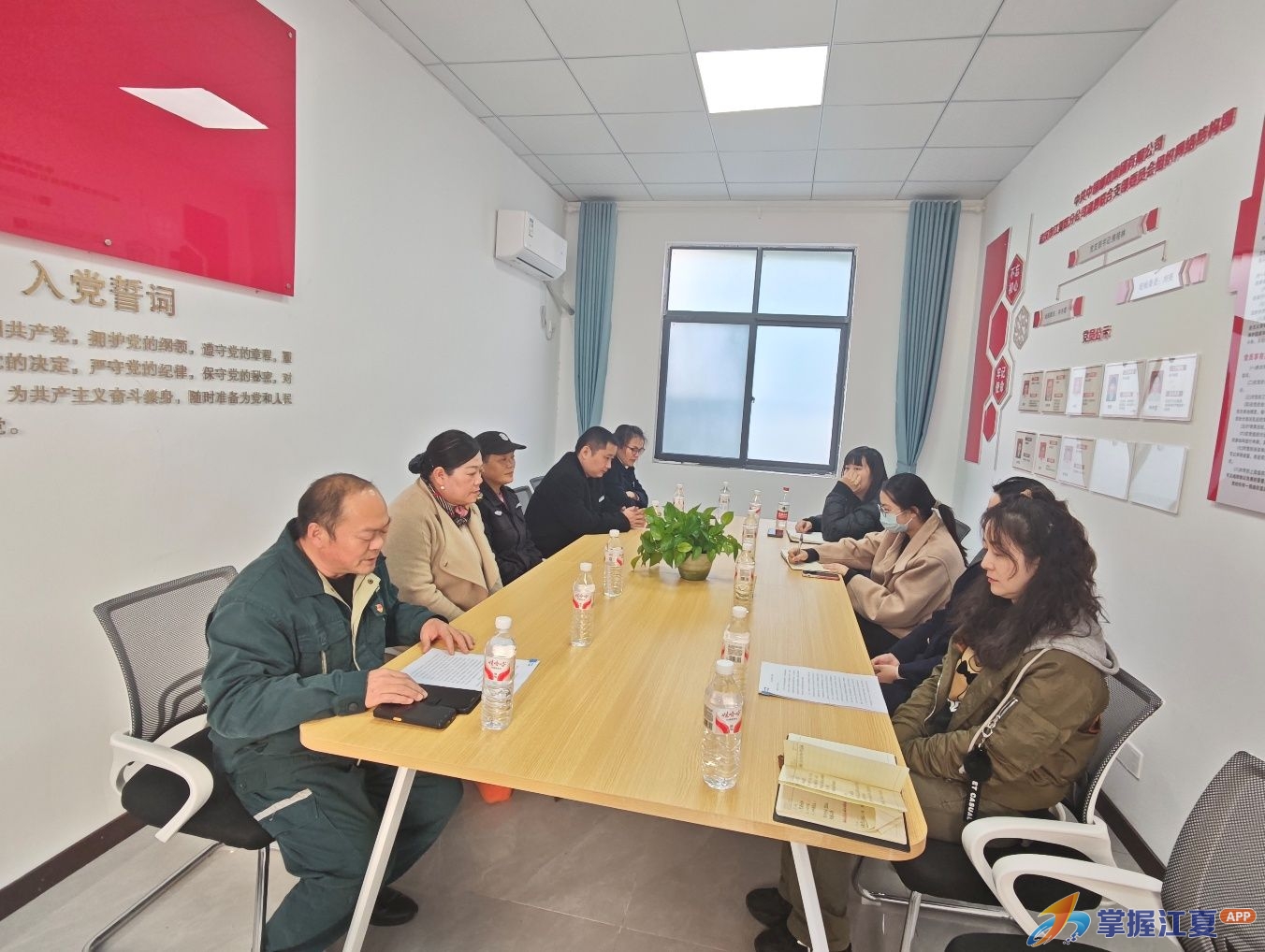 一堂来自乡邮路的“初心”党课，全国劳模熊桂林为江夏青年讲述坚守与奉献