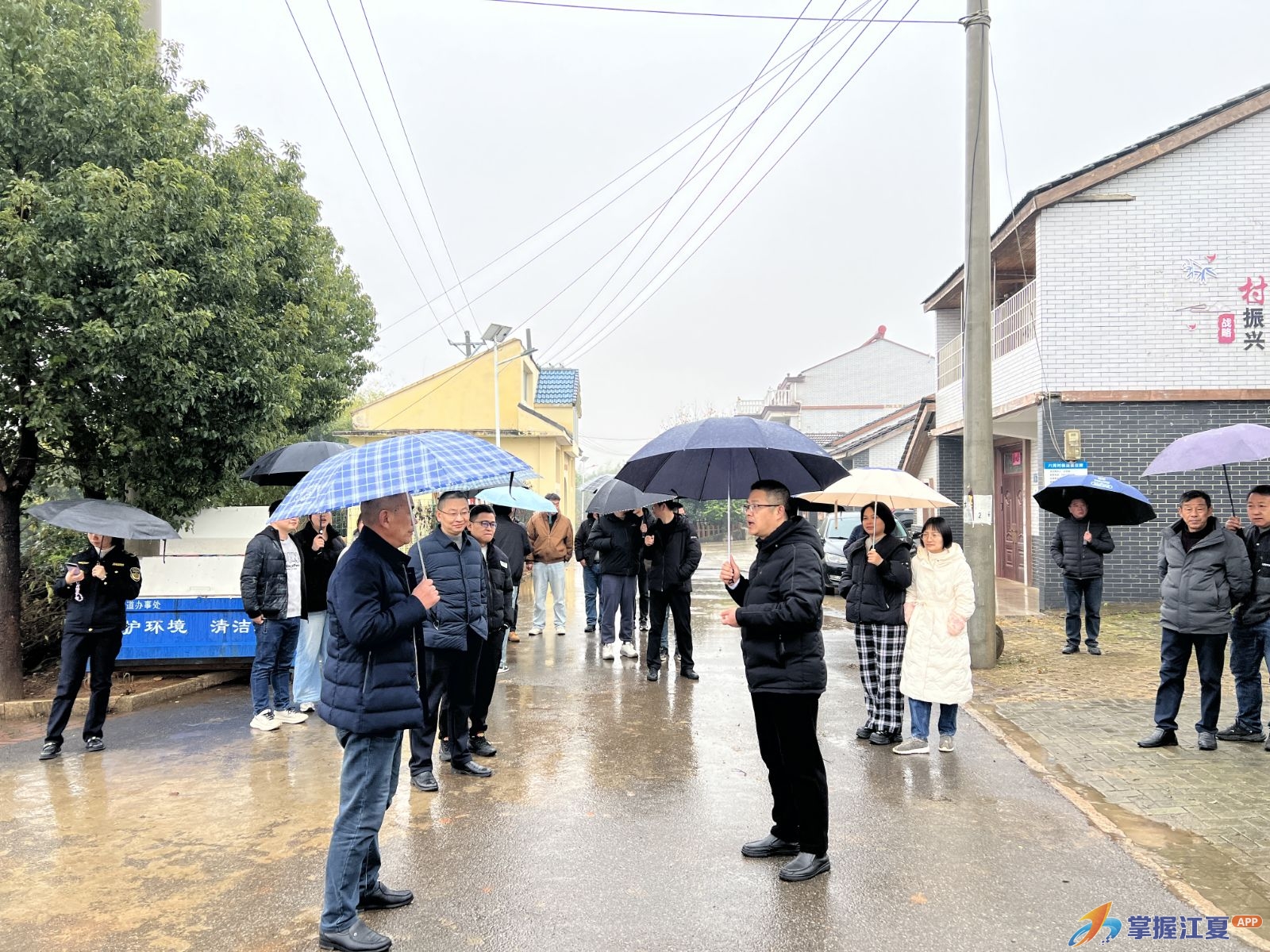 舒安街开展“清洁家园”现场观摩拉练，以观促改推进人居环境提质增效