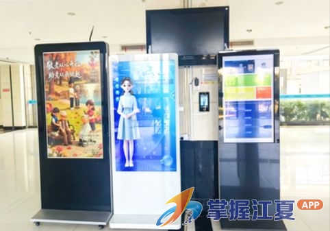科技浸润书香 服务焕新升级  ——汉口学院图书馆智慧化建设迈新步