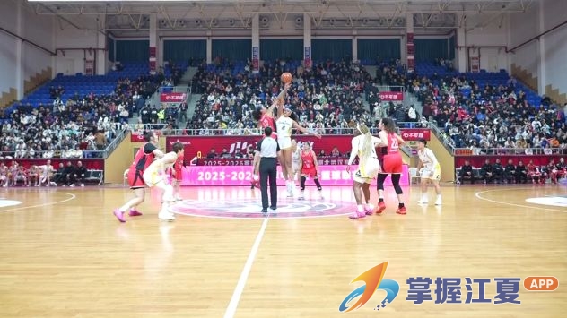 铁血防守 多点开花 武汉盛帆女篮掀翻卫冕冠军