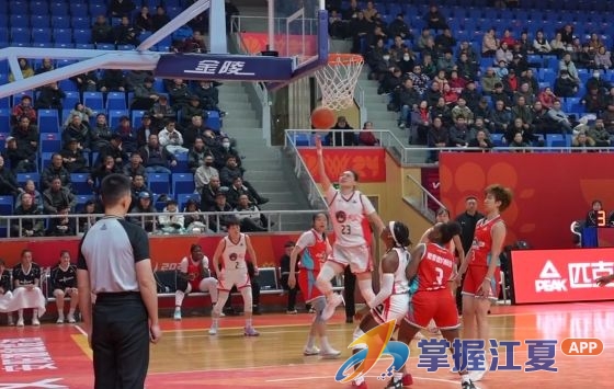 首届WCBA俱乐部杯激战江夏