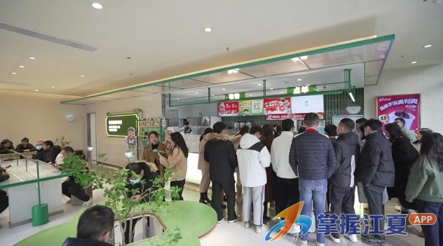 新春市场热力全开 消费活力加速释放