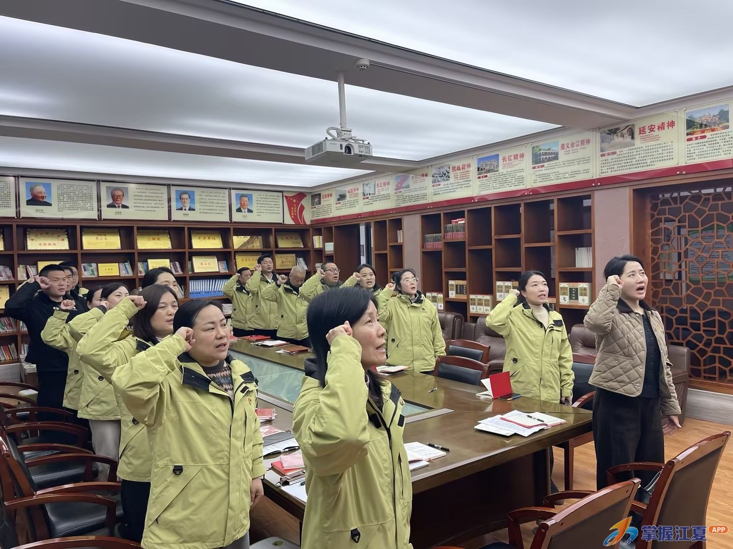 庙山小学党支部召开组织生活会 抓实批评与自我批评
