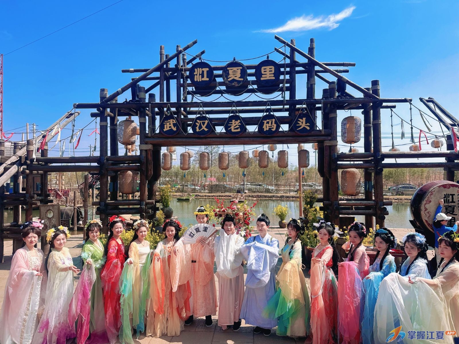 金浪翻涌处，春归界里时：2026年五里界油菜花季从“赏花热”奔向“消费旺”