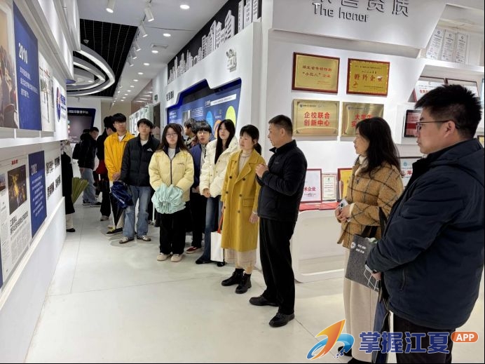 破解人才培养与产业需求脱节，江夏这场“双向奔赴”让学子提前“入职”