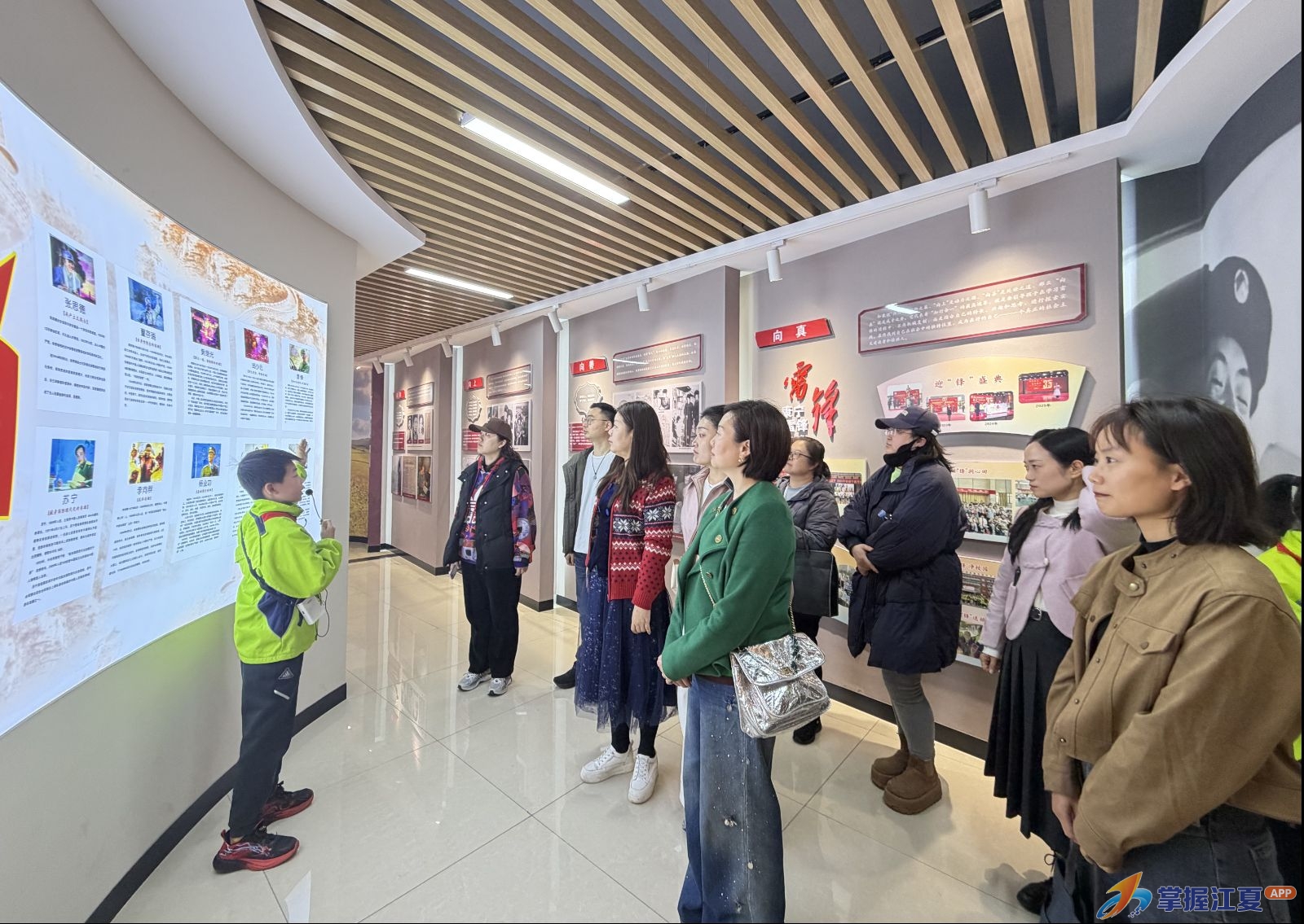 江夏区知联会走进康宁路学校开展学雷锋主题活动