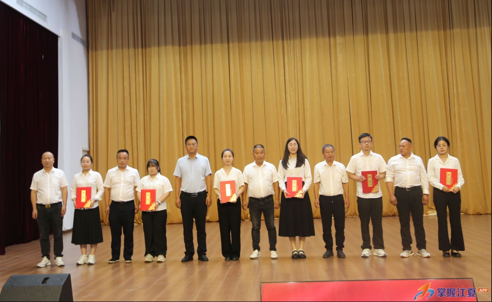 金口街：一线淬火炼“真金” “金苗”赋能促振兴