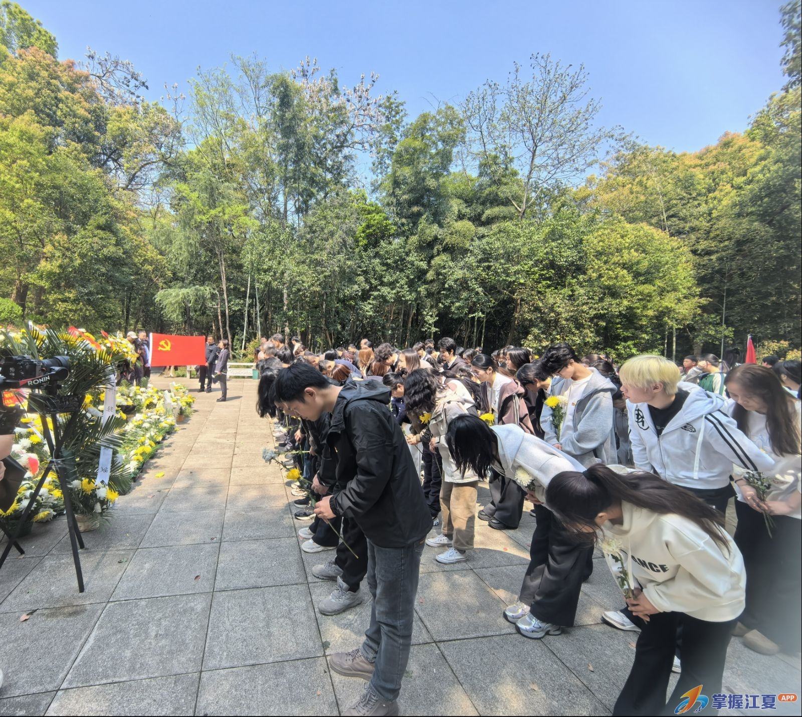江夏区委统战部（区民宗局）携手各界开展缅怀祭扫主题活动