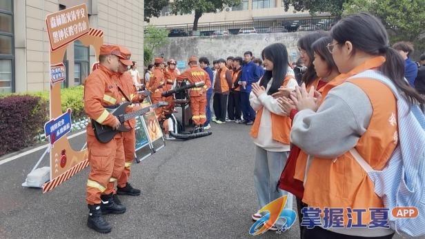 超燃！消防文艺进校园，安全知识 “声” 入人心