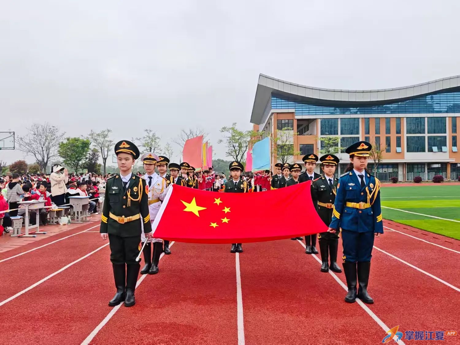 善思乐学强体魄 和乐少年竞风流 ——江夏区金口小学举行 2026 年春季运动会