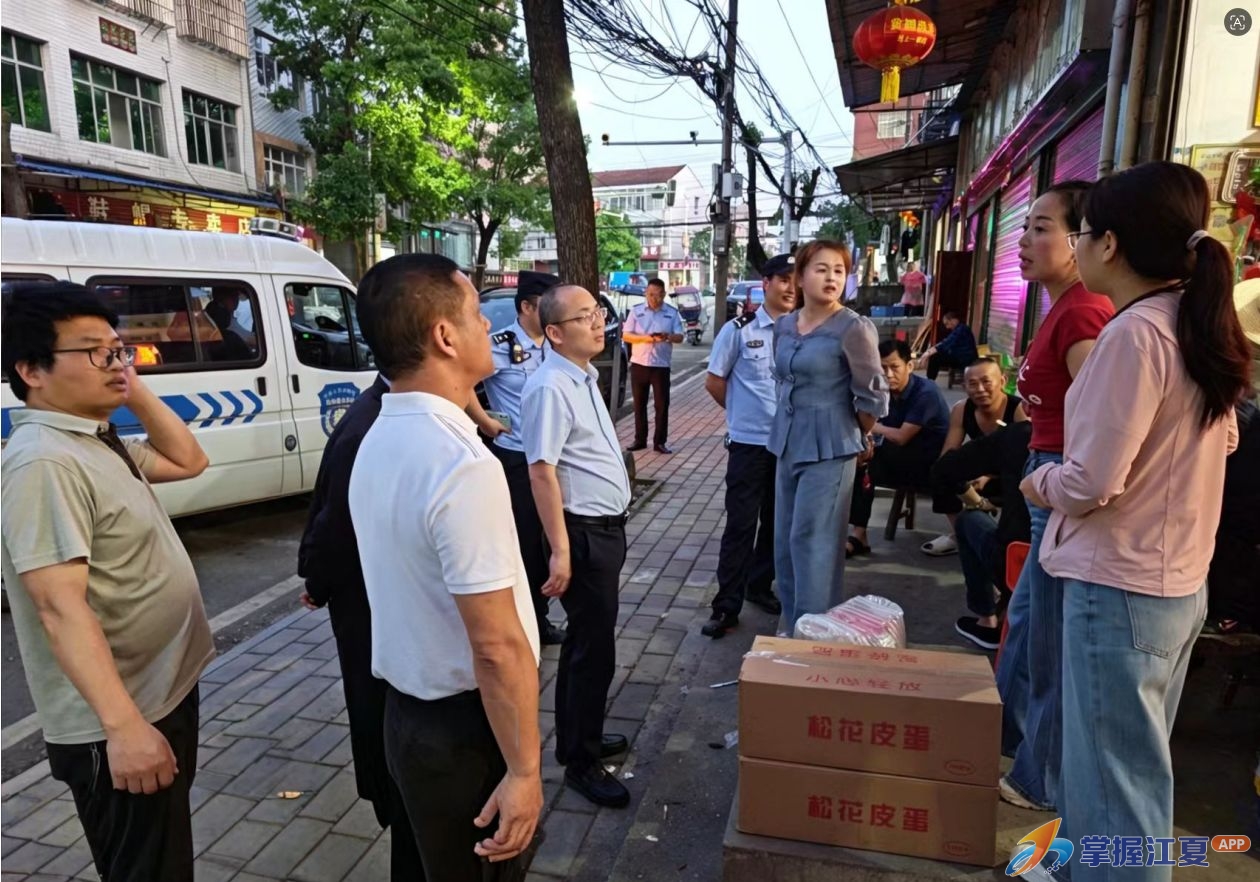 城管“驻”进家门口 织密湖泗“安全网”  ——湖泗街多部门联动开展燃气安全专项检查