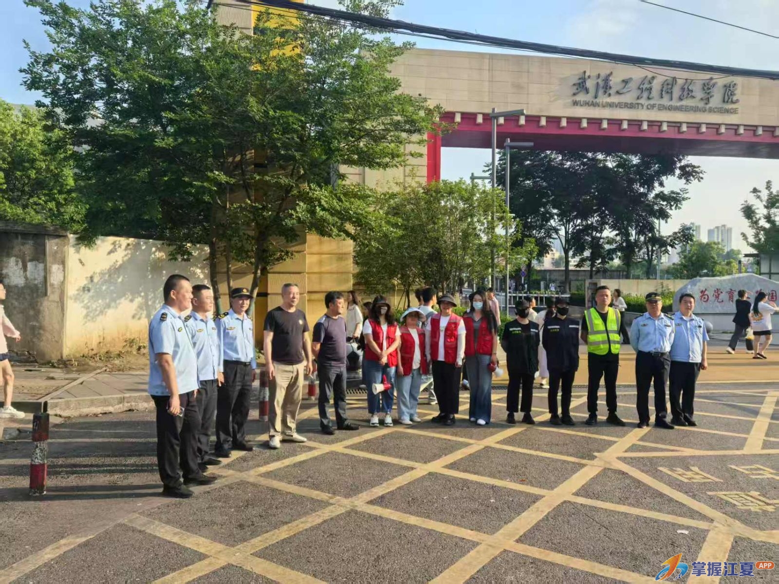 纸坊街道“共情执法”推进精细化管理 打造市容环境亮点区域