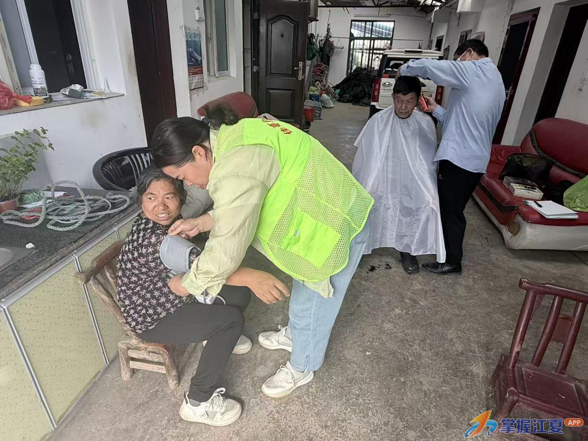 花蓝棚大队：爱心服务惠民生 移风易俗倡新风