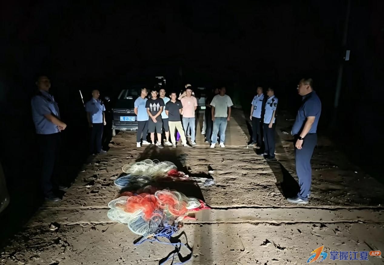 深夜亮剑护碧水 舒安街多部门联动筑牢梁子湖生态防线