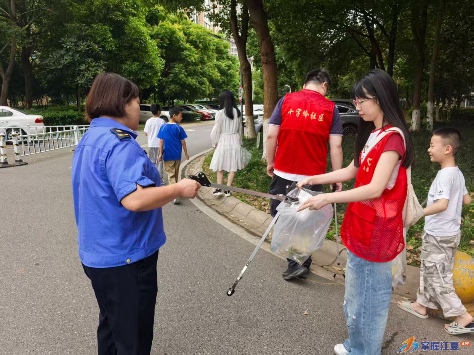 凝聚志愿力量 深化校地联动！江夏垃圾分类宣传周活动走深走实