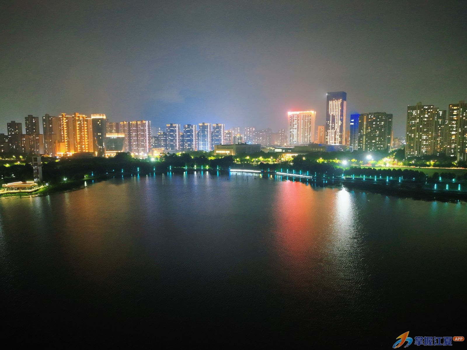 夜色焕新！江夏中央大公园亮化升级，点亮城市夜间烟火