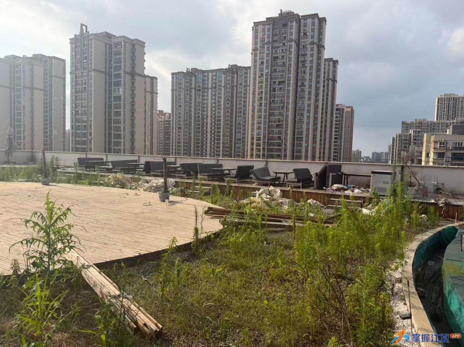 纸坊街道依托“城管进社区”机制，精细化治理消除安全隐患