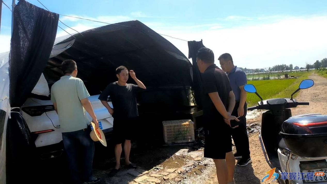 江夏区金水办事处梨园大队开展垃圾分类宣传活动