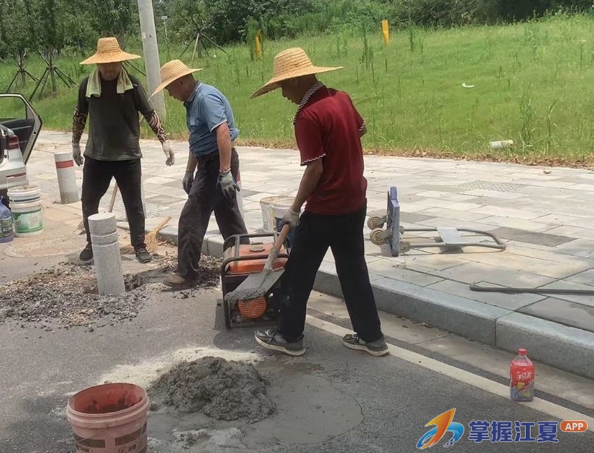 深耕基层治理 城管进社区办好民生实事