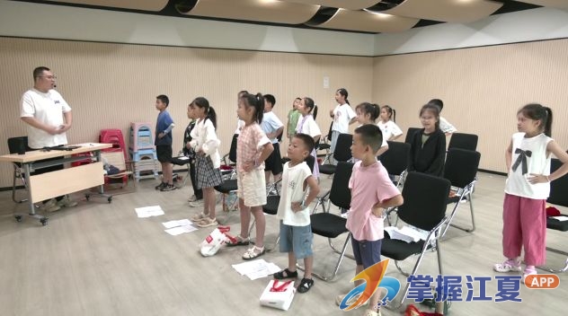 文化润心不负“暑”光 公益课堂点亮孩子多彩假期