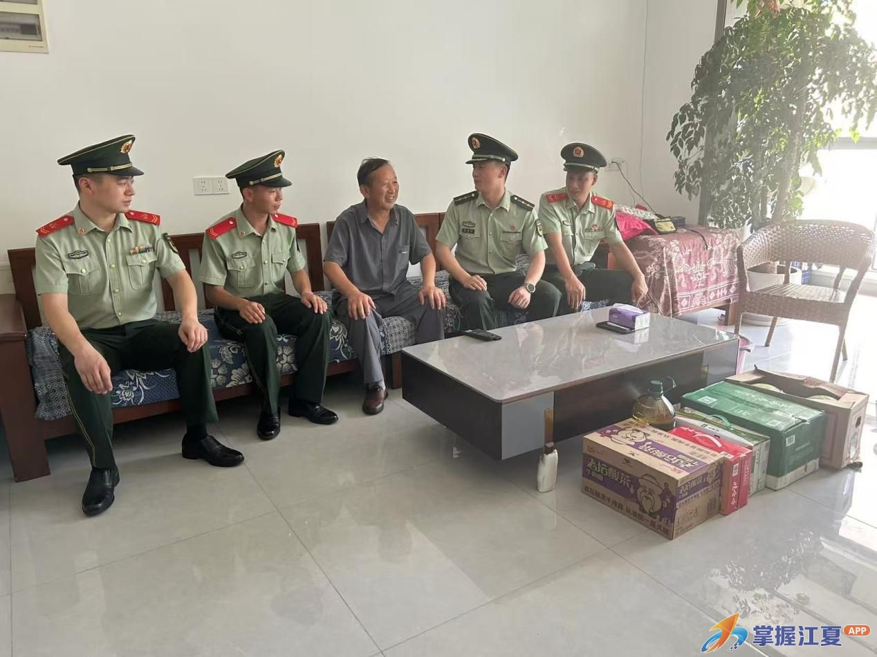 情暖八一敬老兵 薪火相传守初心