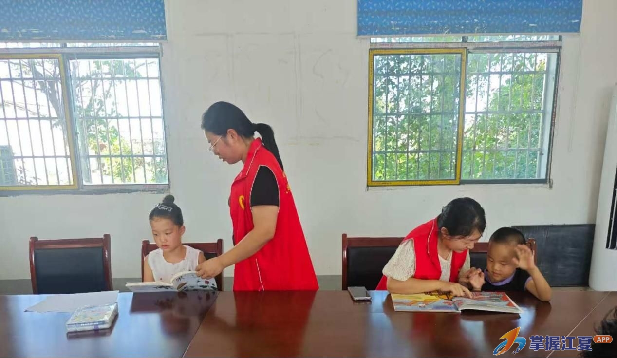 书香润童心，阅读伴成长！金水农家书屋为乡村孩子点亮“精神之灯”