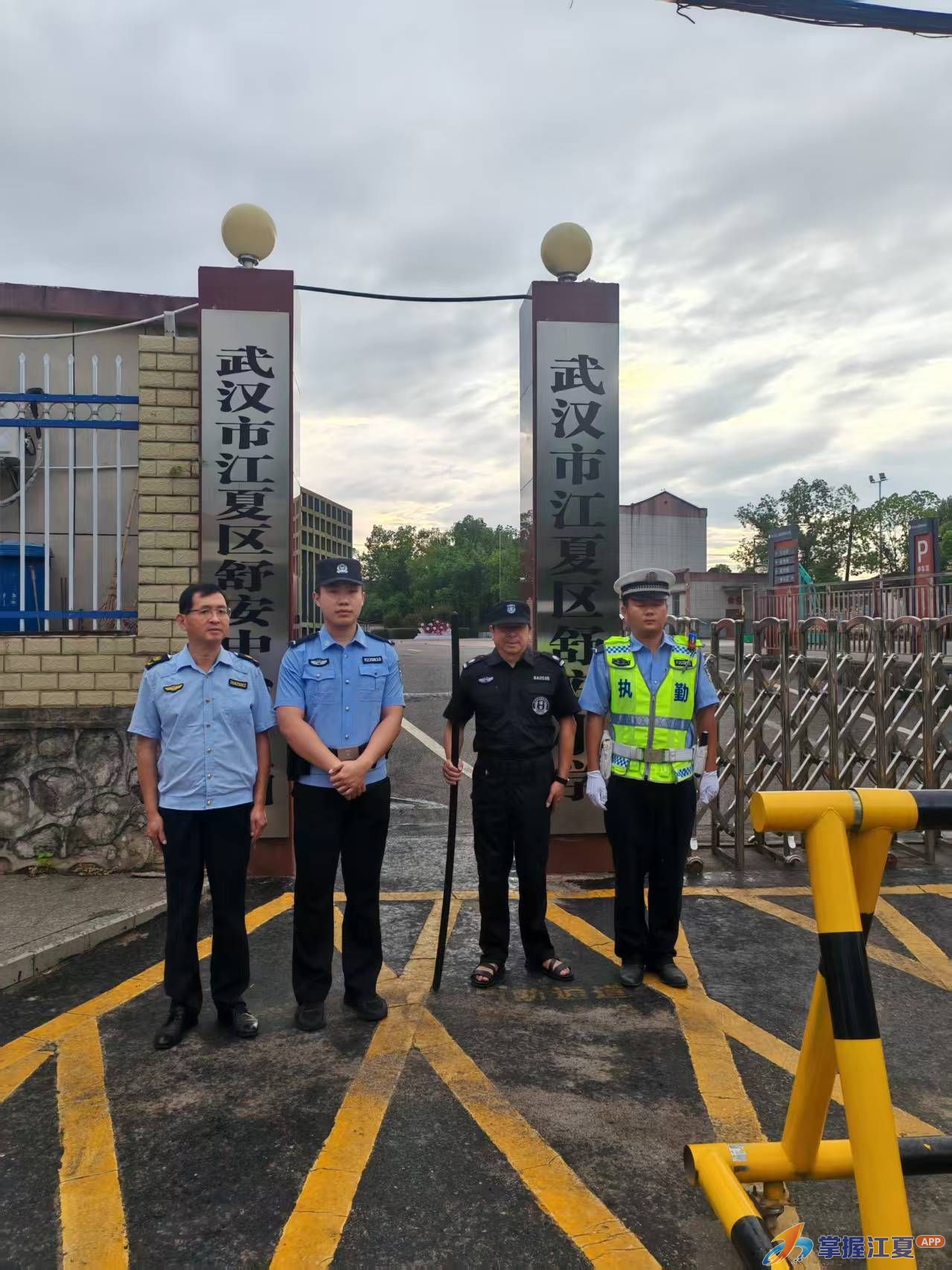 舒安多部门联合开启“护学模式” 温情守护学子平安上学路