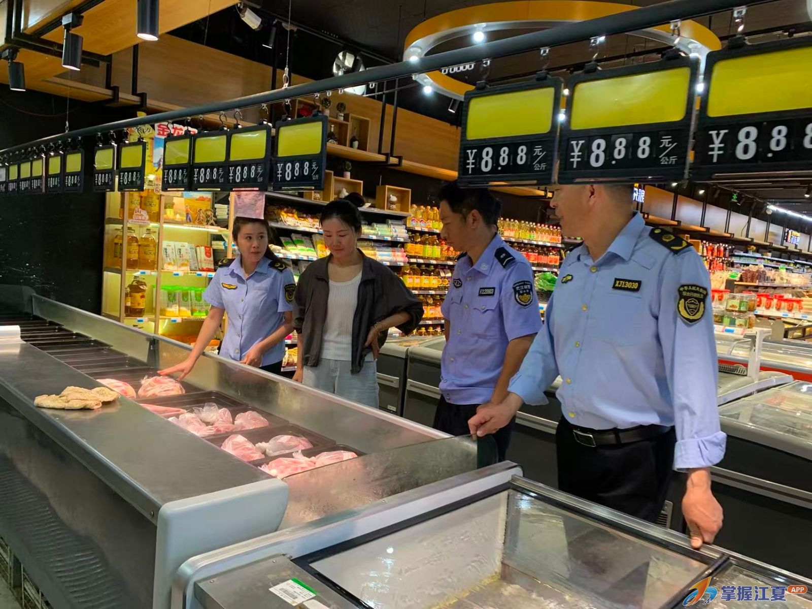 法泗市场监管所开展中秋、国庆节前安全专项检查