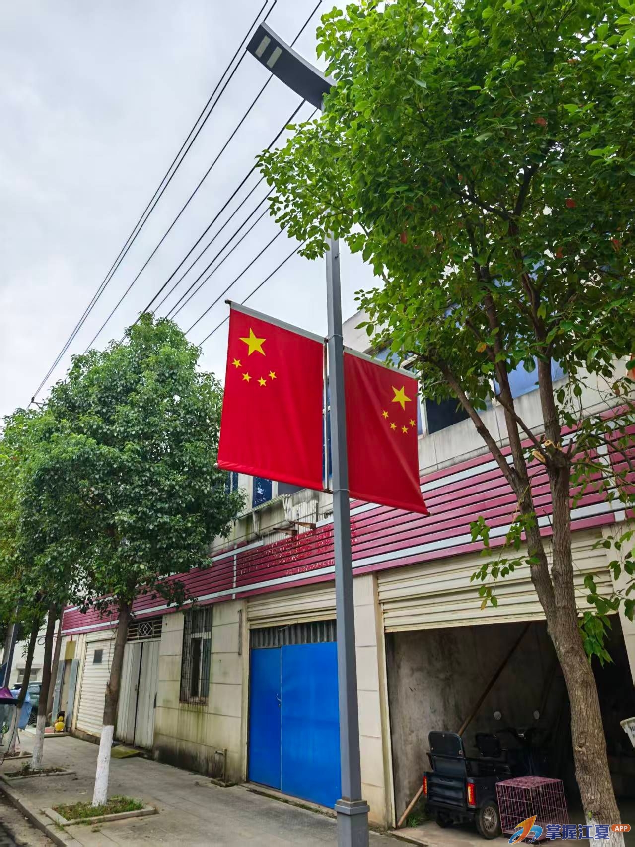 红旗漫卷迎双节 精管细护焕新颜 —— 舒安街做好节日环境保障，喜迎家国团圆