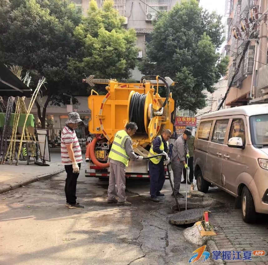 江夏区水务和湖泊局：清淤疏管网 解忧暖民心